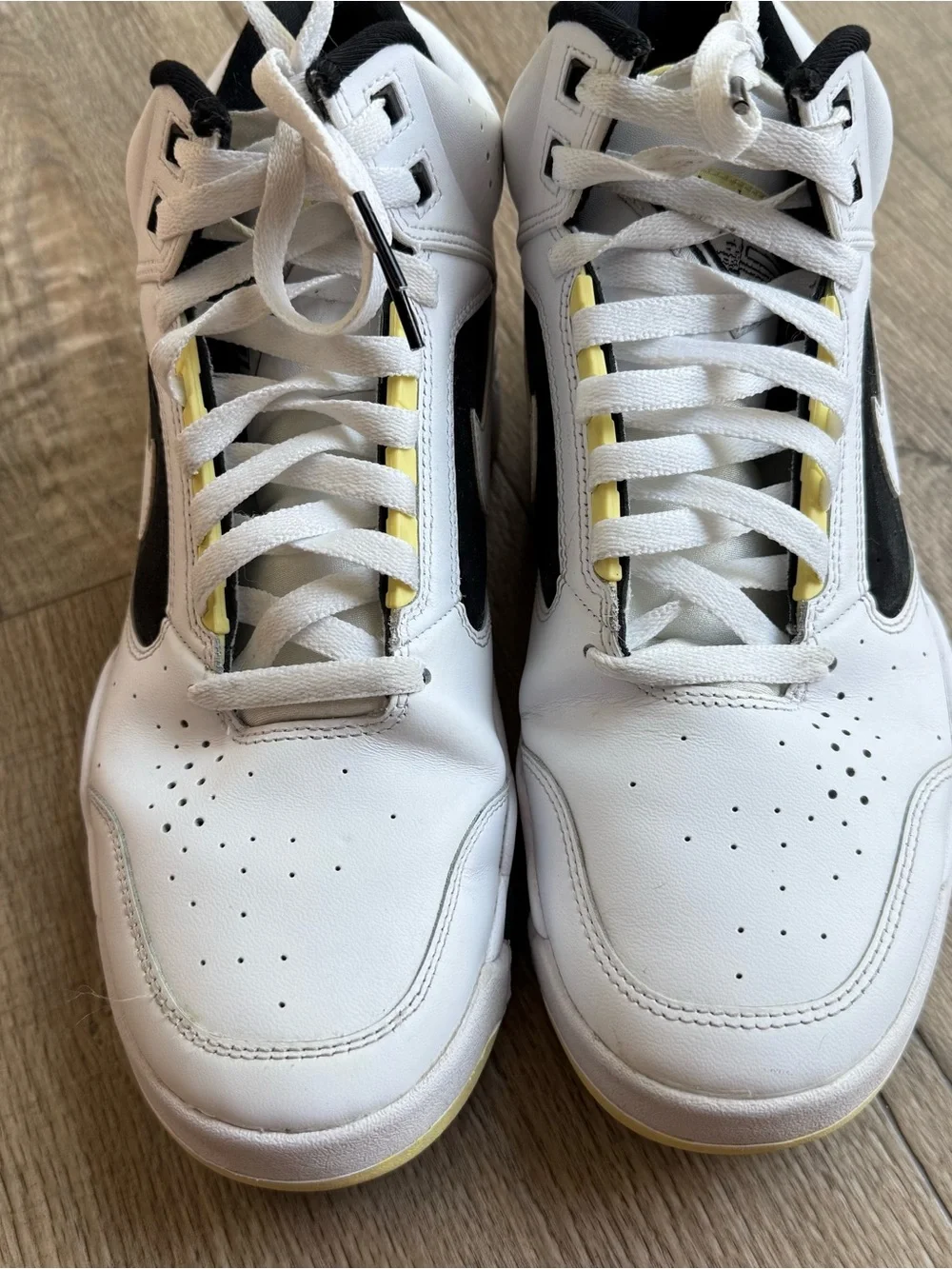 Nike Air Flight Lite Mid sneakers men’s size 8.5 white lemon